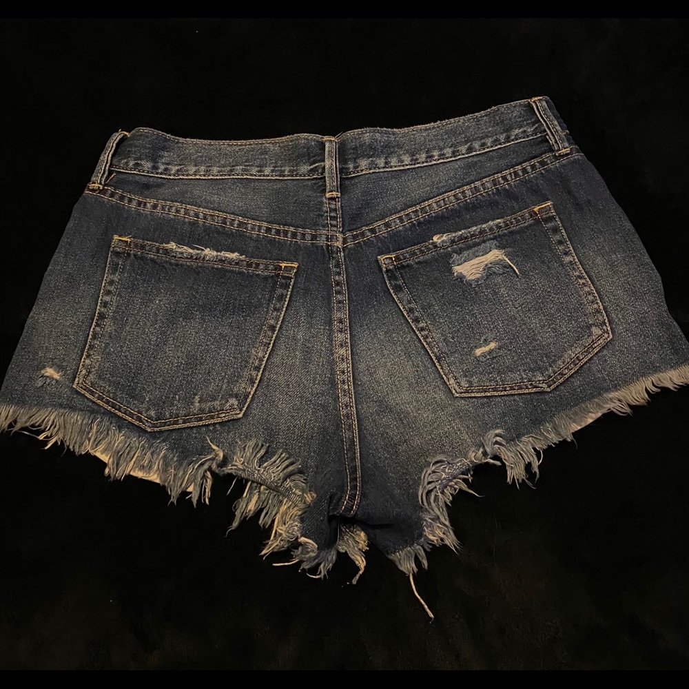Shorts - Picture 2 of 4
